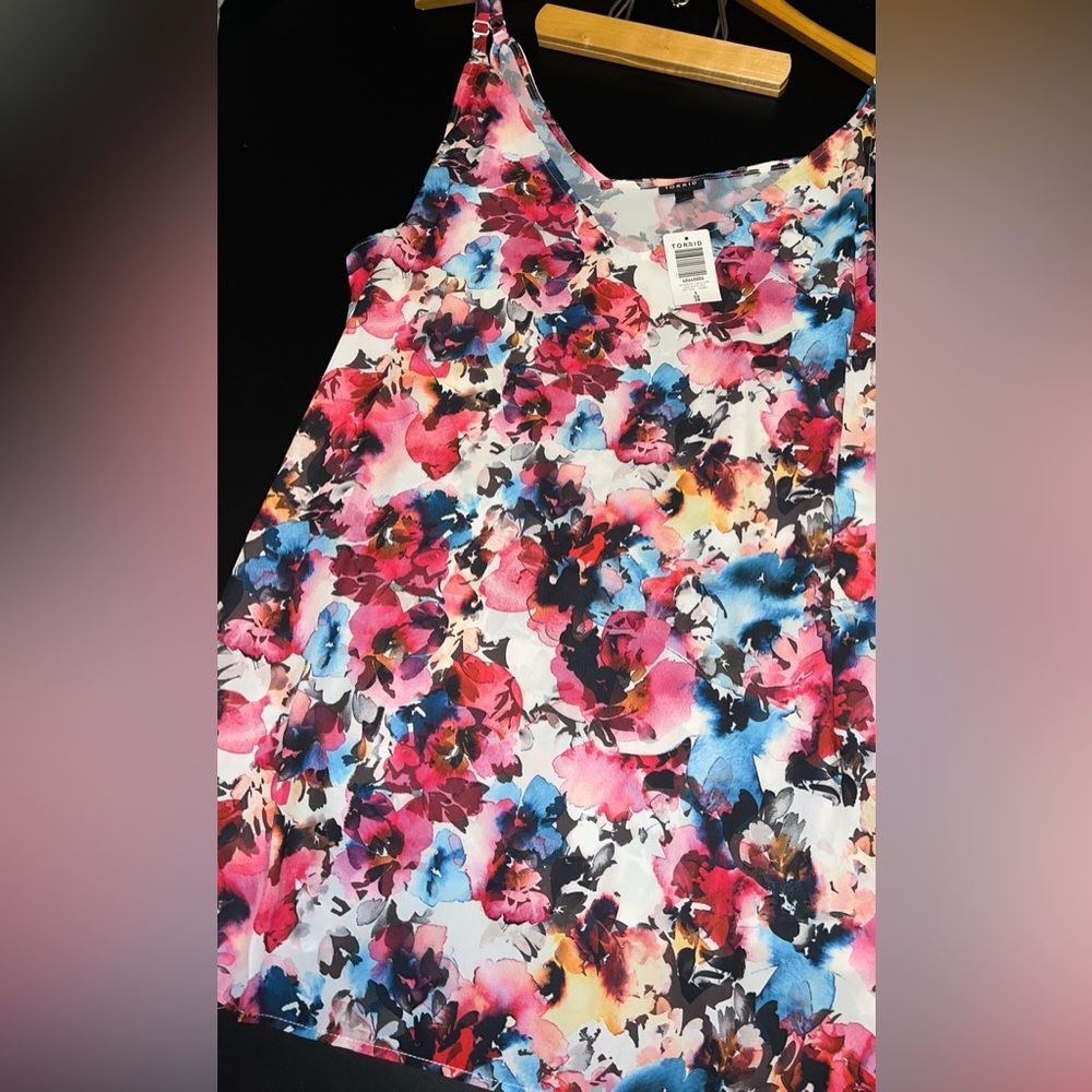 TORRID Georgette Watercolor Floral V-Neck Cami Size 5 NWT